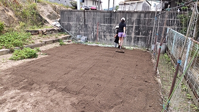 親子で楽しく家庭菜園